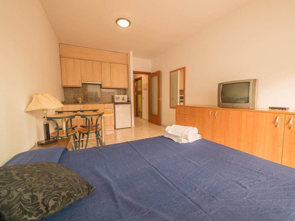 Apartaments Ar Easy Santa Anna II Lloret de Mar Bagian luar foto
