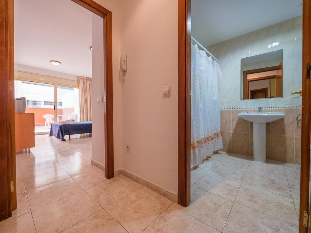 Apartaments Ar Easy Santa Anna II Lloret de Mar Bagian luar foto